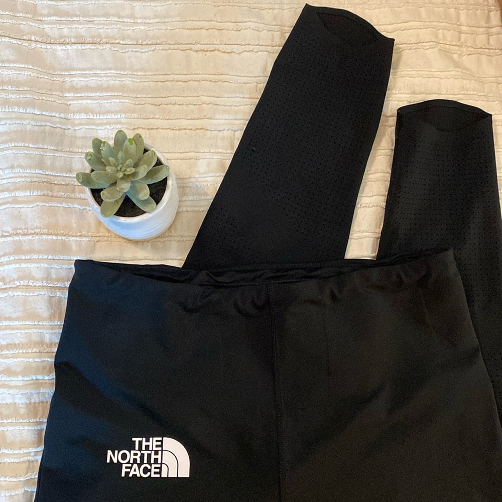 North Face leggings | black | athletic pants | size L